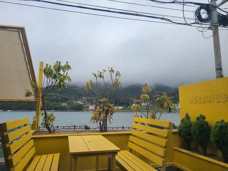 바다를 바라보며