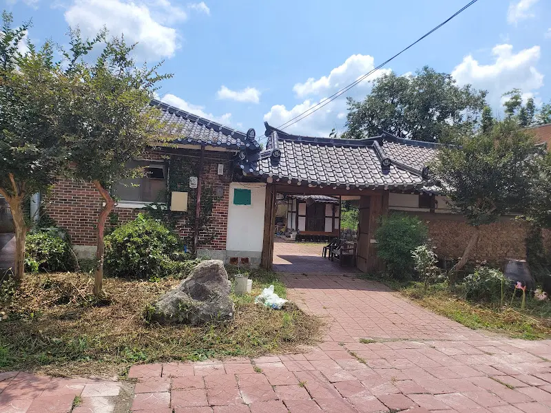 밀향기 외부 모습