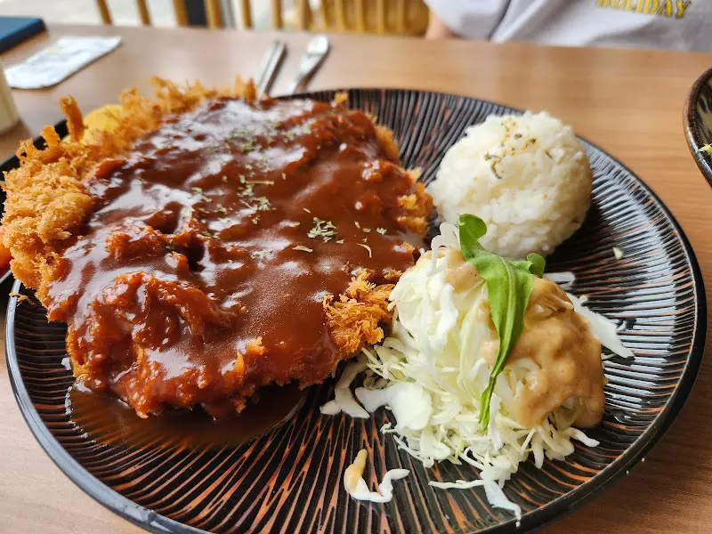 돈까스 한 상 차림