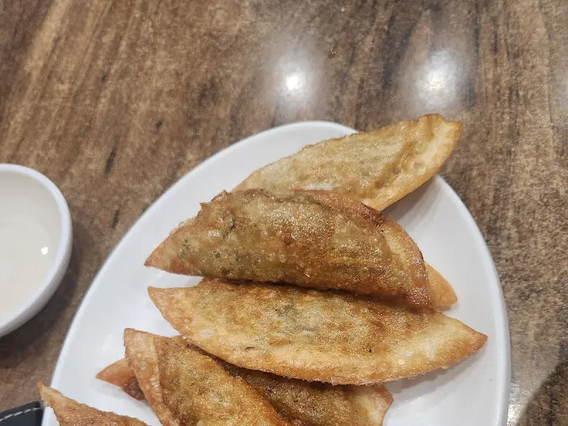바삭하게 튀겨진 군만두