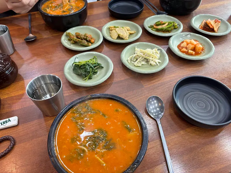 푸짐한 한 상 차림