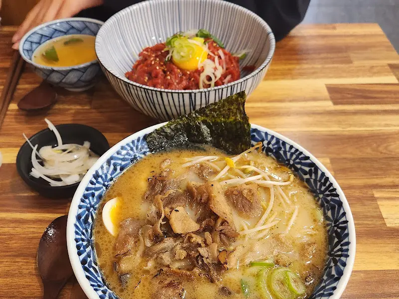 라멘과 육회덮밥