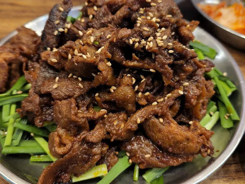 윤기가 흐르는 돼지불백