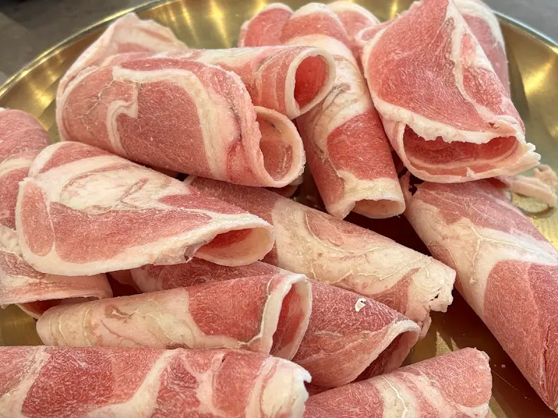 신선함이 눈으로 보이는 오리 차돌 구이