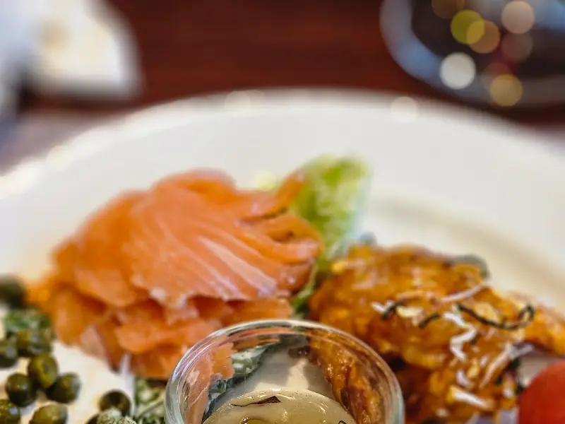 싱싱한 훈제 연어