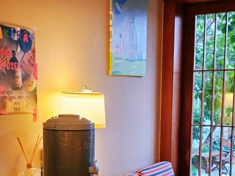 아키라 커피 내부 인테리어