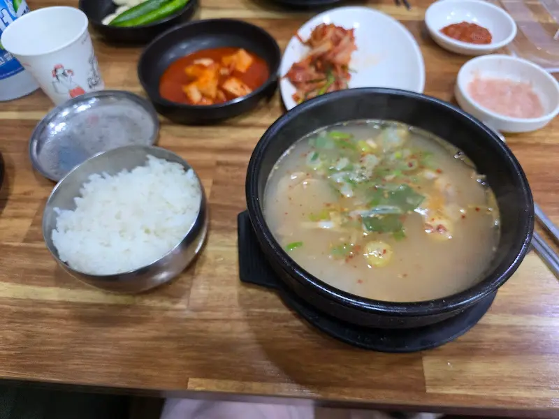 돼지국밥과 수육백반