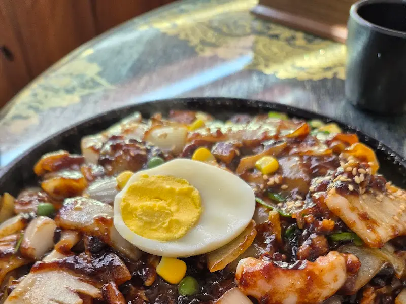 쟁반 짜장의 비주얼