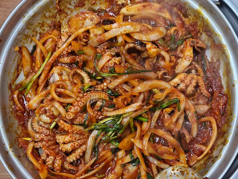 맛있게 볶아진 볶음밥