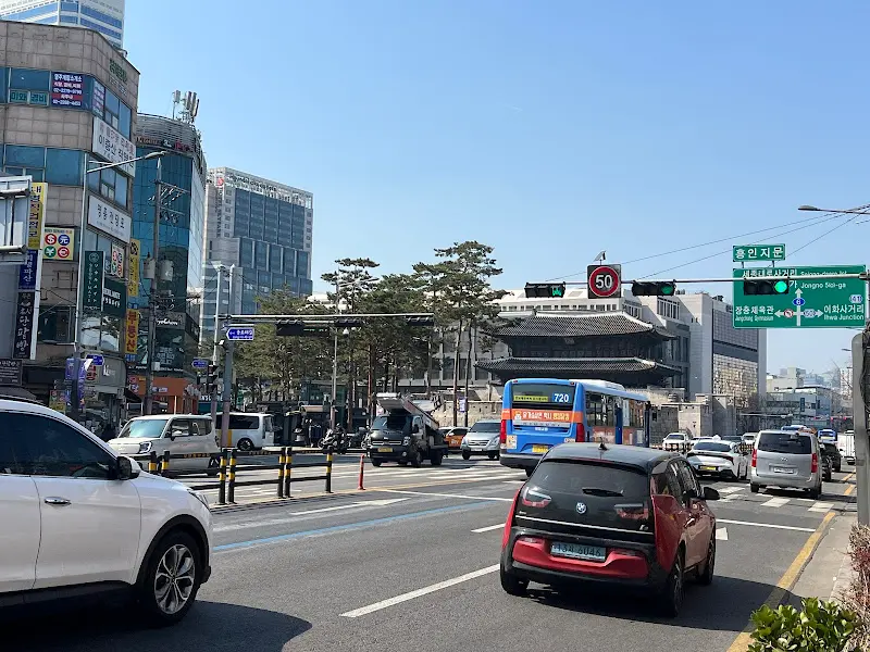 진고개 주변 풍경