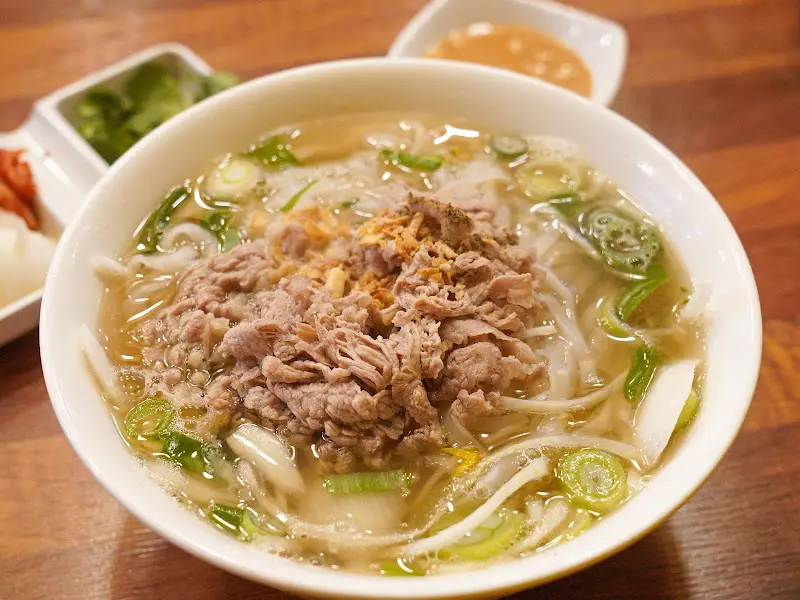 푸짐한 쌀국수 한 그릇