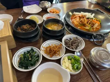 혼밥러, 안산에서 서가네 우렁쌈밥으로 맛있는 한 끼 식도락 여행