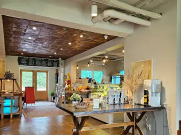 가평 호수 뷰 맛집, 코미호미에서 만나는 할로윈 밤의 낭만적인 힐링