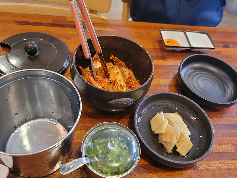 다양한 반찬 세팅