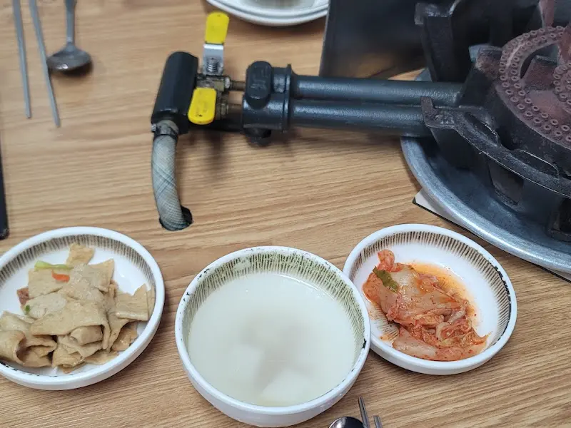 오뎅식당 테이블 세팅