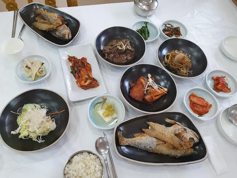 푸짐한 한상 차림