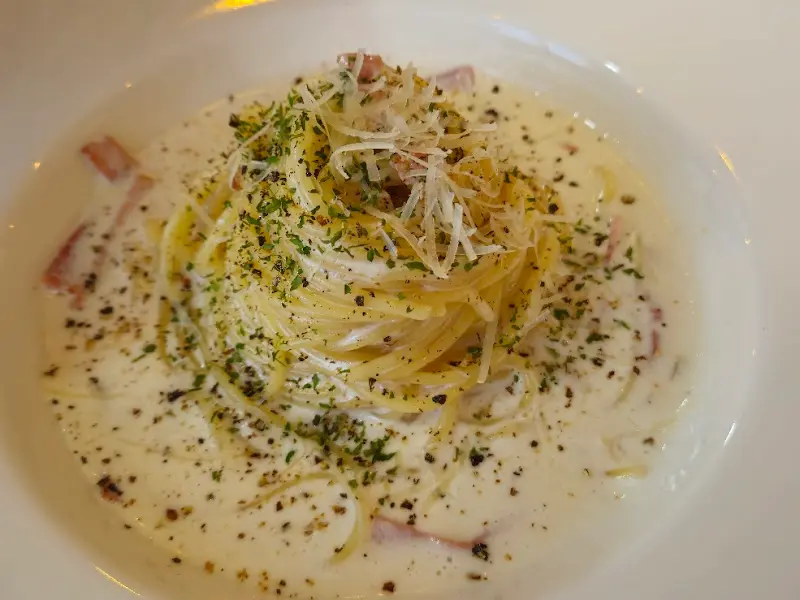 크림 파스타의 모습