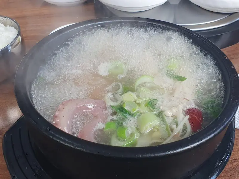 보글보글 끓는 갈낙탕