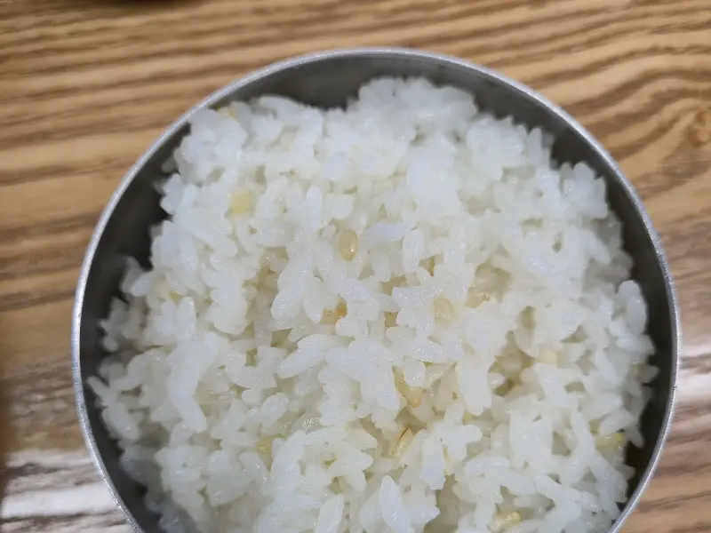 윤기 흐르는 쌀밥