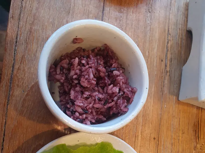 자색 밥 클로즈업