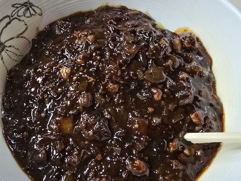 윤기가 흐르는 유니짜장 소스