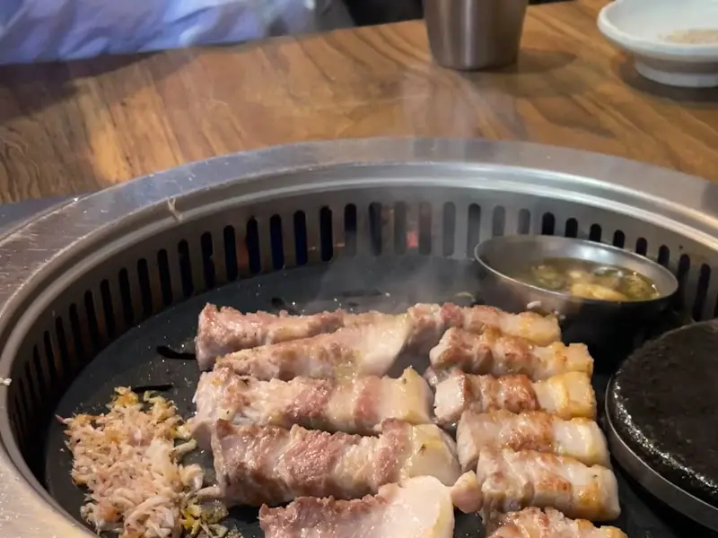 맛찬들 내부