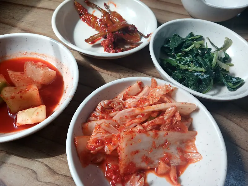 강변손두부에서 받은 콩비지