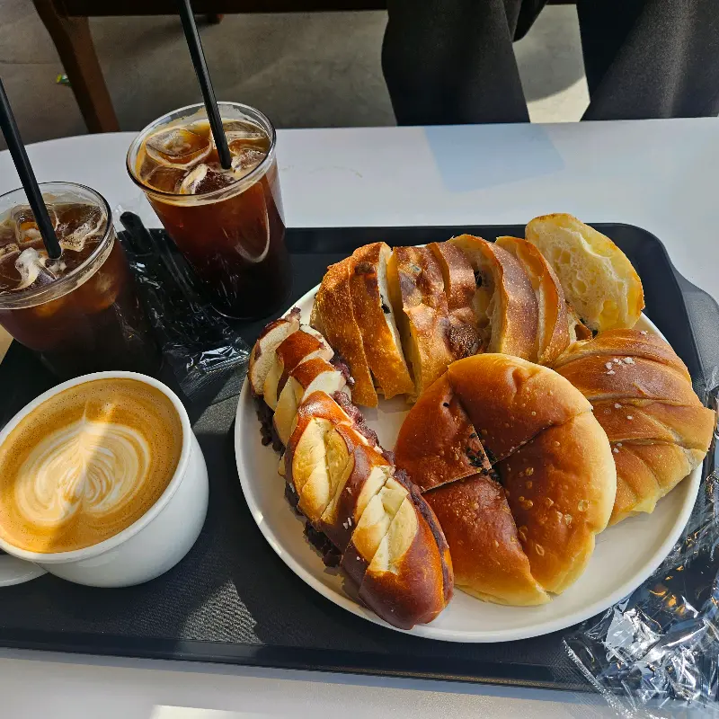 다양한 빵 종류