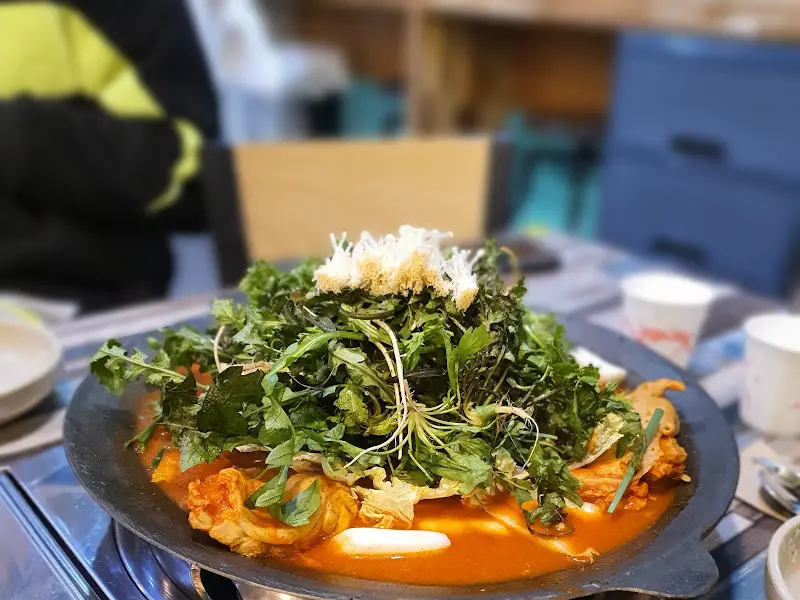 푸짐한 물닭갈비 한 상