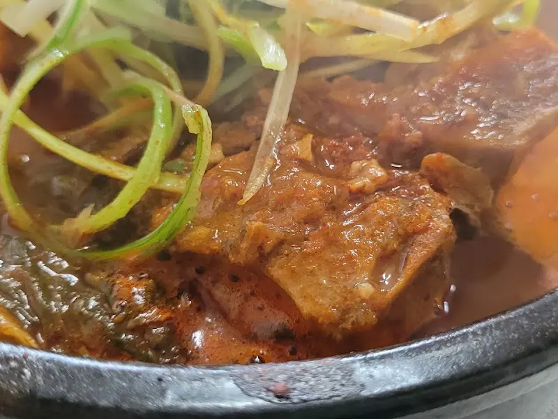 살코기 가득한 뼈