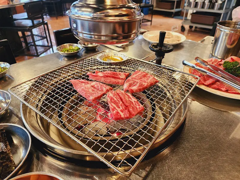 고기가 익어가는 모습