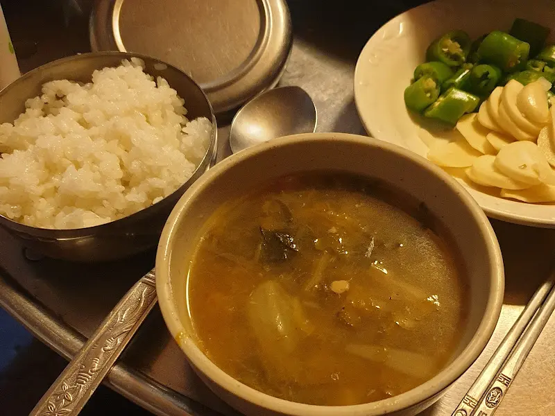 따뜻한 밥 한 공기와 시래기 된장국