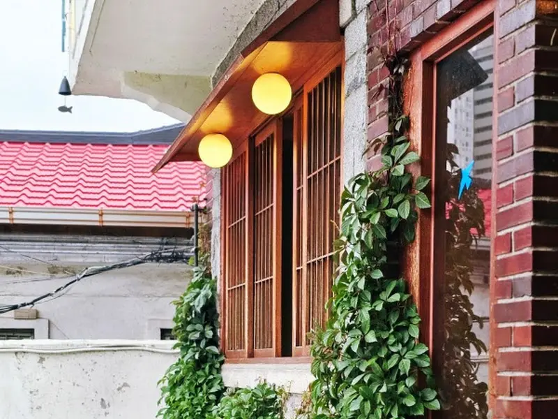 아키라 커피 외관 디테일