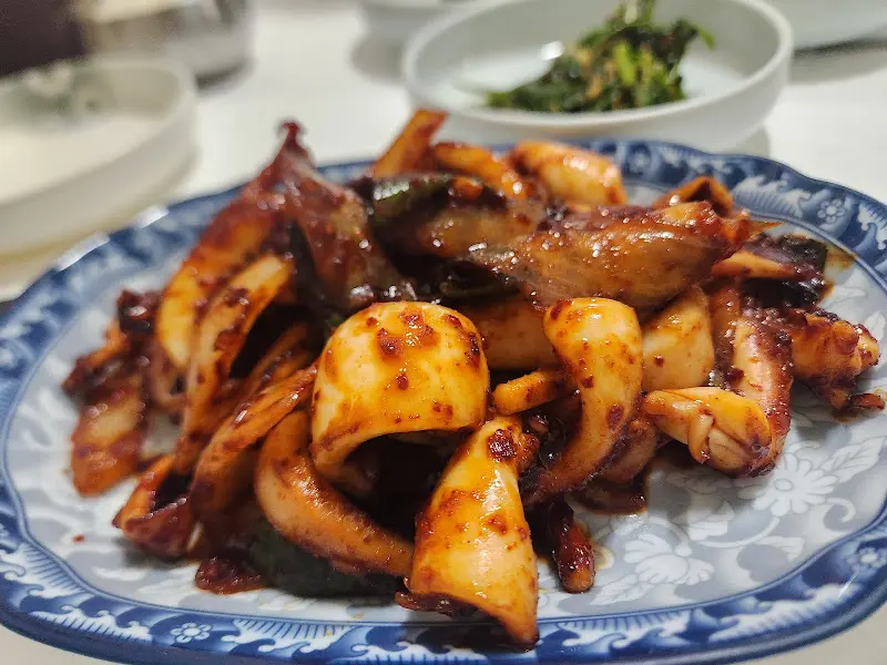 불향 가득한 오징어볶음