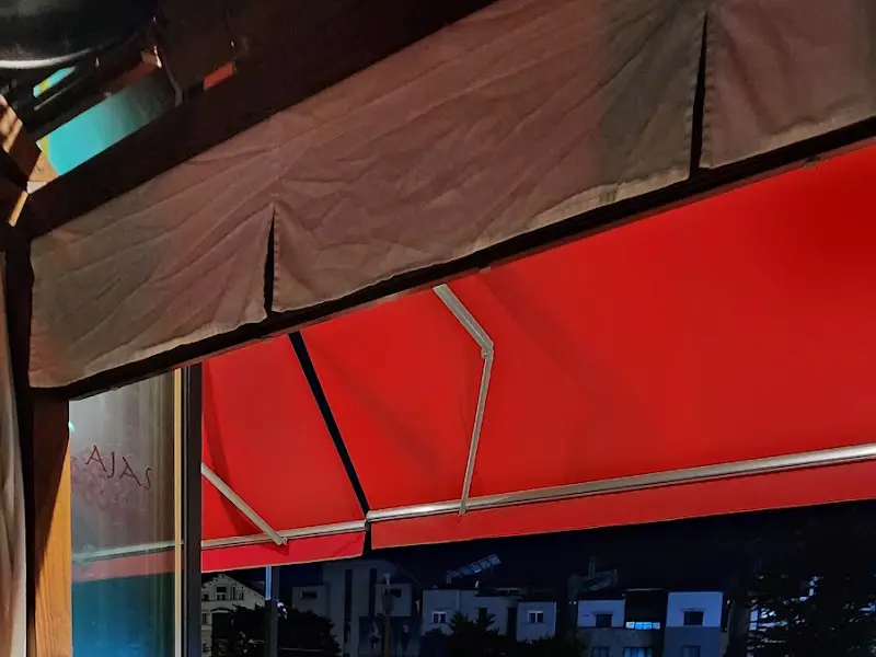 아자스 창가 모습