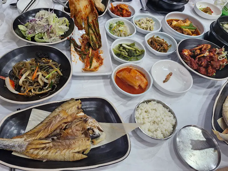 굴비 정식 한상 차림