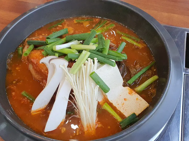 묵은지 등갈비찜