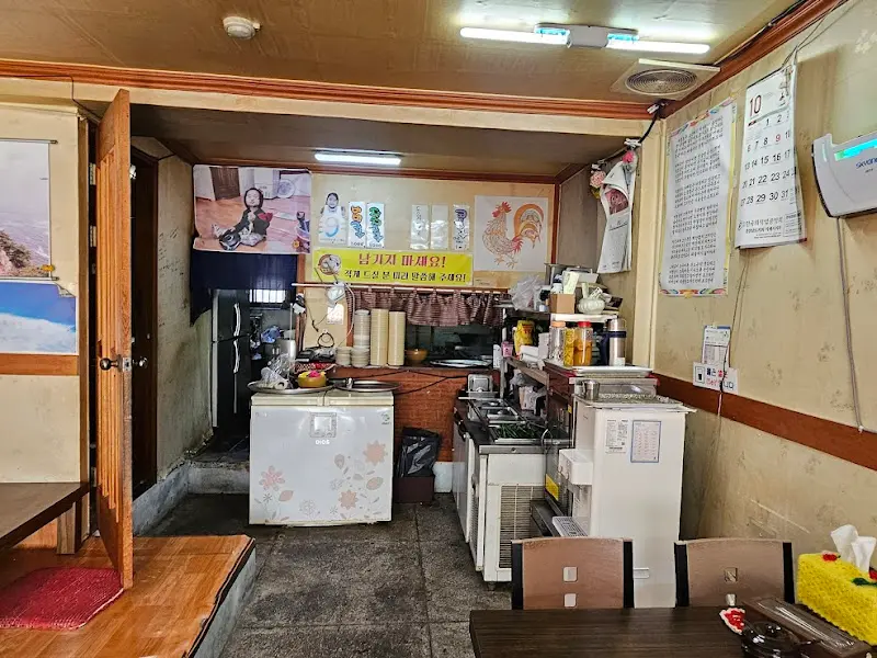 해온국수 내부