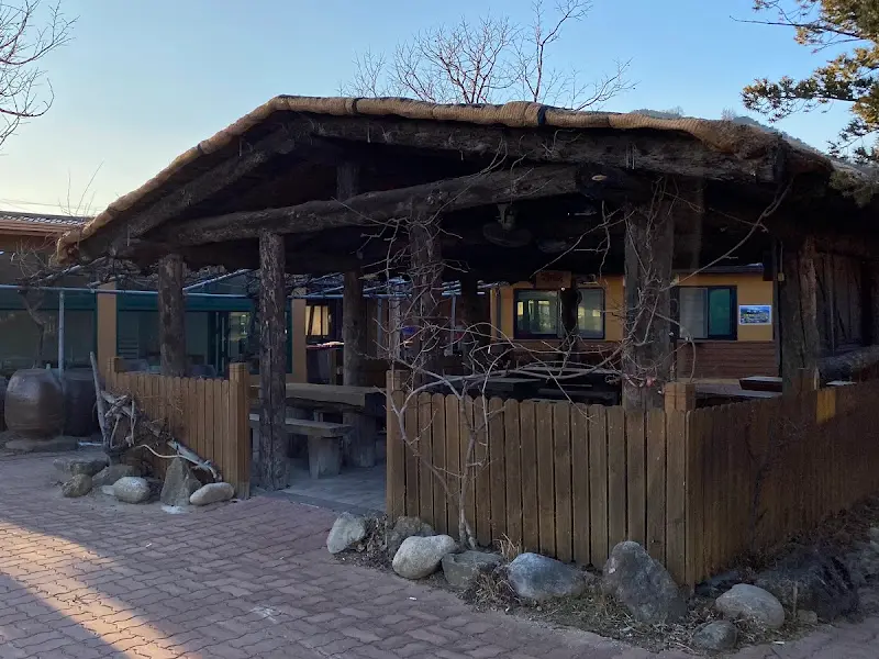 식사 후 휴식을 취할 수 있는 공간