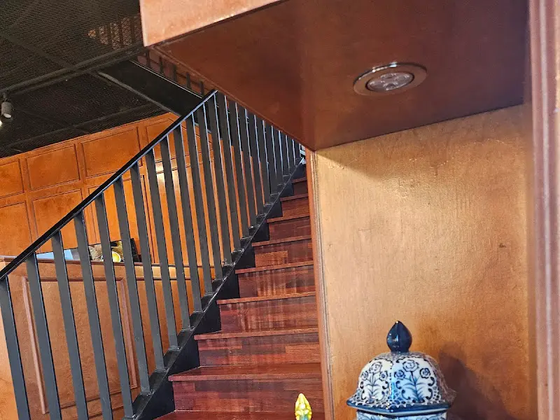 상하목장 카페 내부 계단