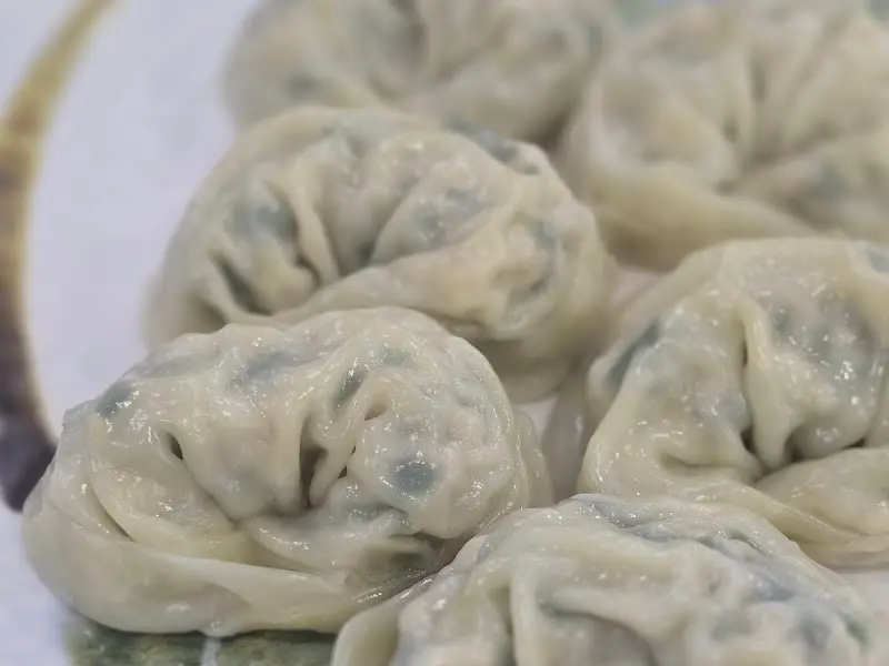 촉촉하고 윤기가 흐르는 손왕만두