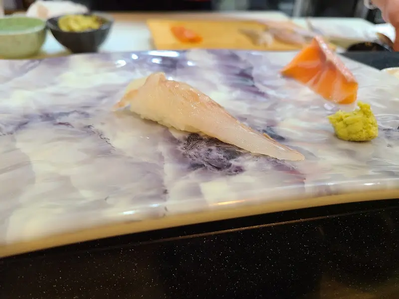 신선해 보이는 초밥