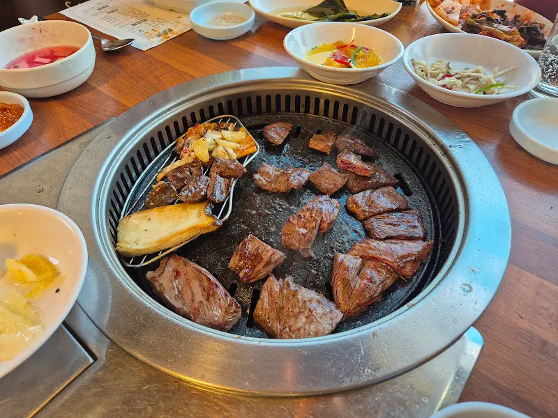 숯불 위에서 익어가는 안창살