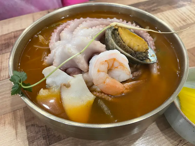 해산물이 듬뿍 들어간 짬뽕