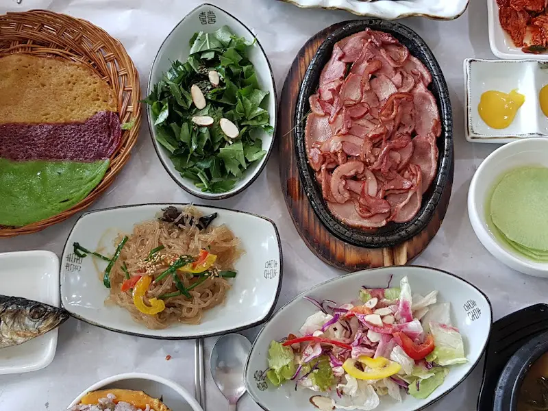 다채로운 음식들