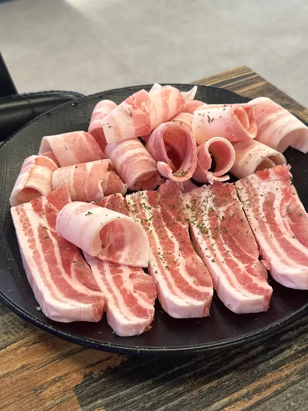 가지런히 놓인 고기