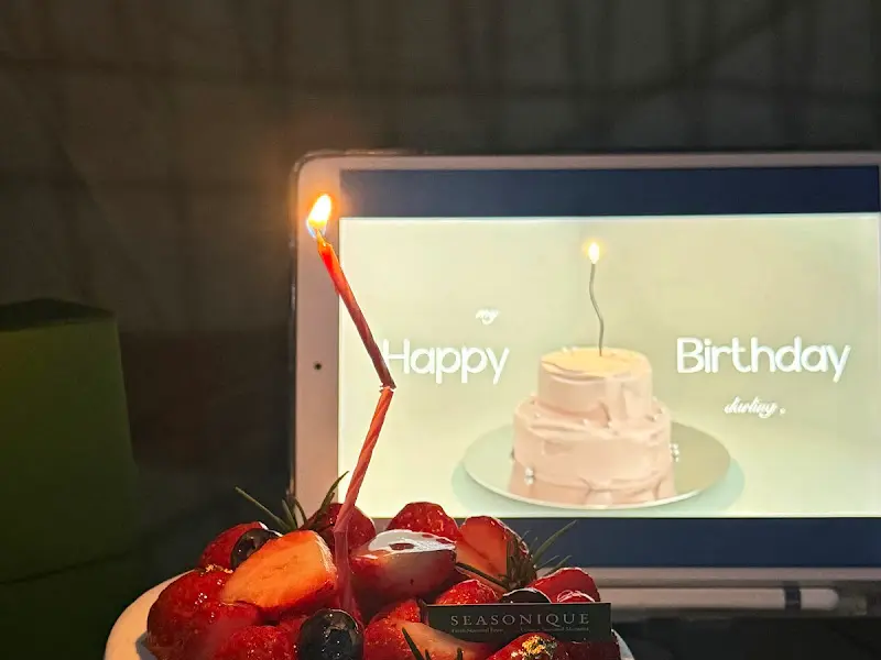 시즈니크 딸기 케이크