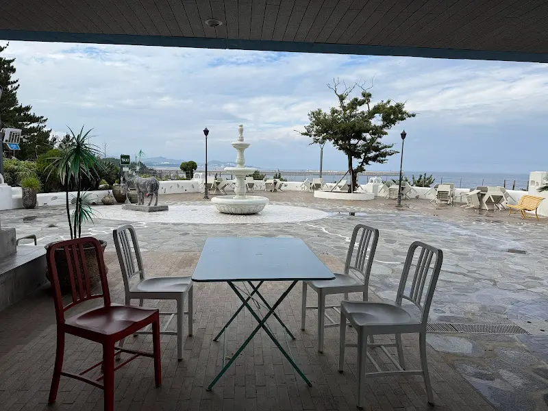 마마티라 야외 테라스 전경