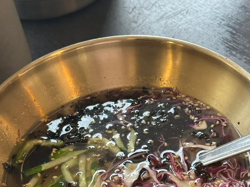 메밀면을 클로즈업한 사진