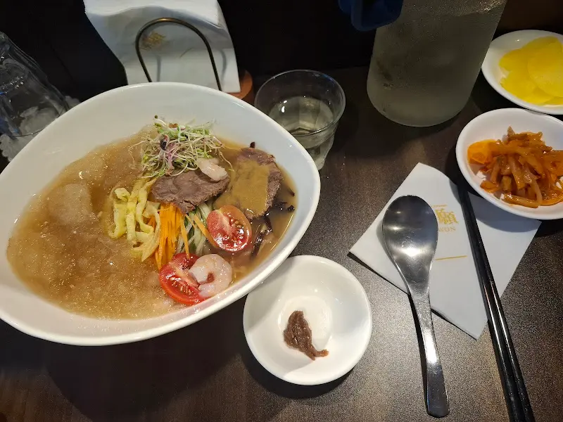 보기만 해도 시원해지는 중화냉면